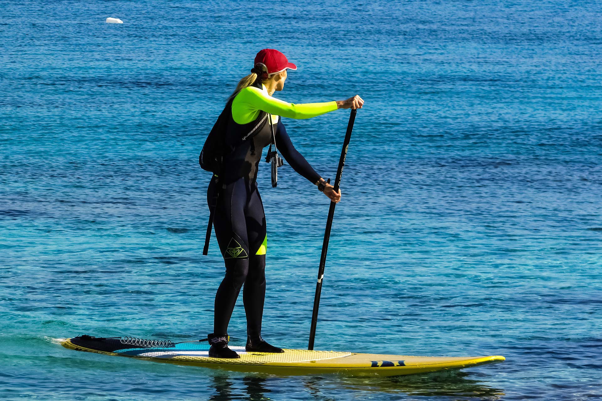 Faut il opter pour une combinaison de paddle Suivez notre guide